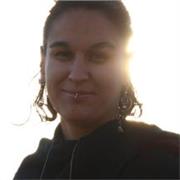 Imparto clases y talleres de escultura cerámica en mi taller a grupos reducidos o clases privadas. Talleres de intercambio de idiomas (alemán e inglés) y escultura